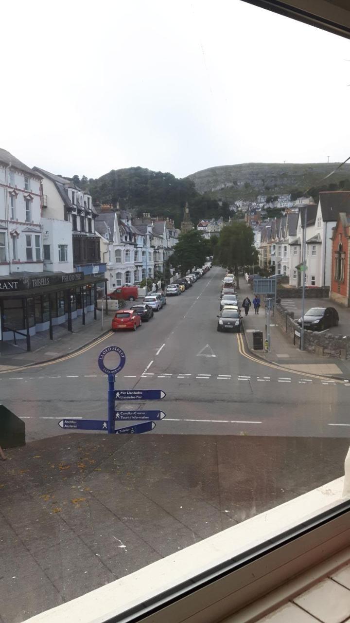 St Davids Llandudno Hotel ภายนอก รูปภาพ